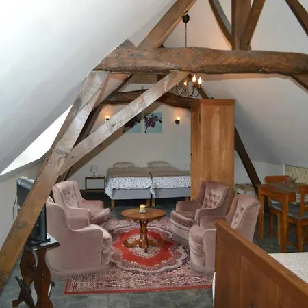 Bed & Breakfast De Pommerie 3*